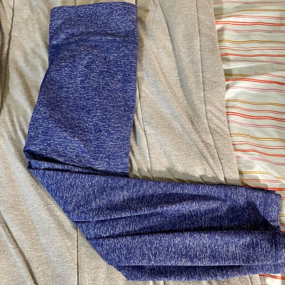 Under armour purple medium athletic leggings